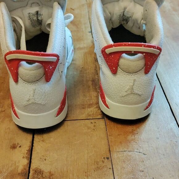 Air Jordan 6 Retro Red Oreo size 2 Youth White Red Sneakers Jordans Unisex - Picture 4 of 9